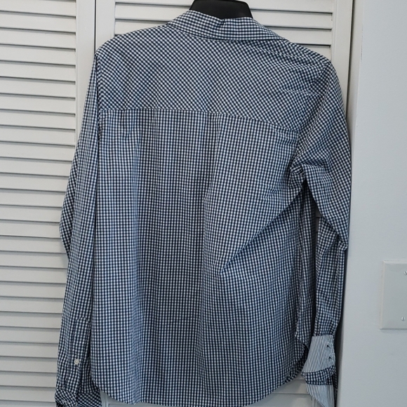 Abercrombie and Fitch button down shirt - Picture 4 of 6